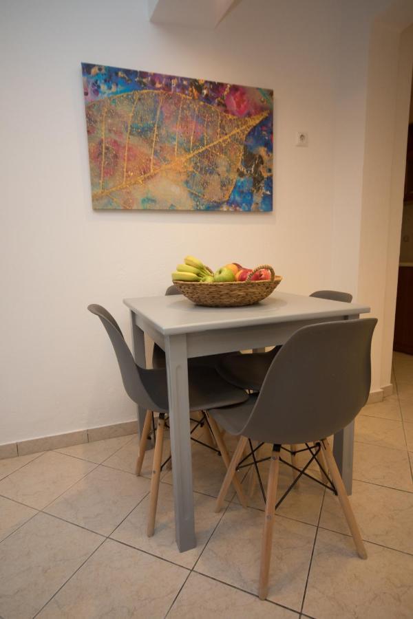 Markakis Studios Fira Town Экстерьер фото
