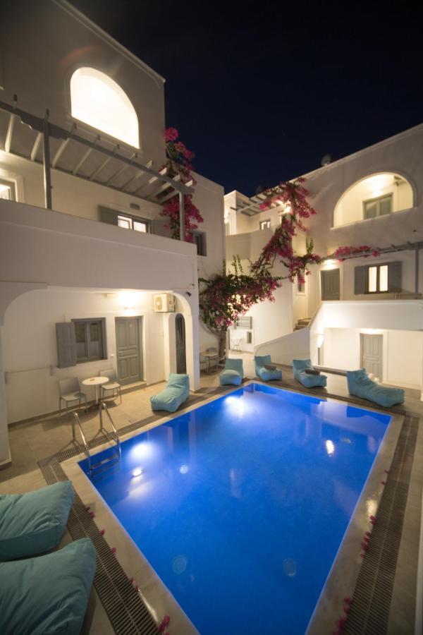 Markakis Studios Fira Town Экстерьер фото
