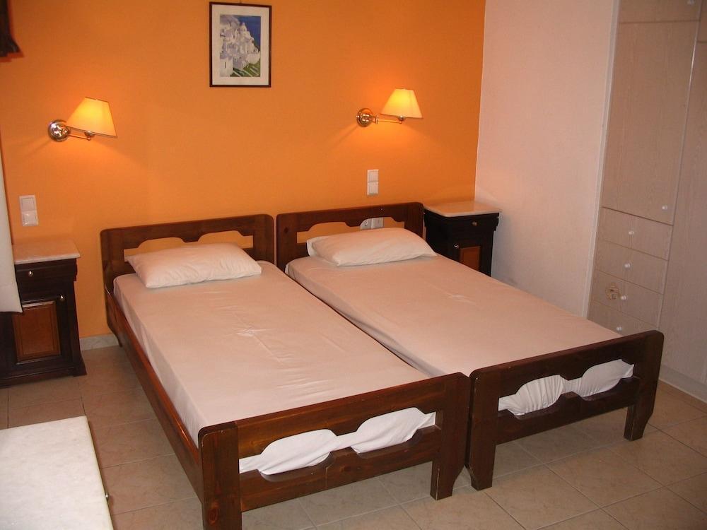Markakis Studios Fira Town Экстерьер фото