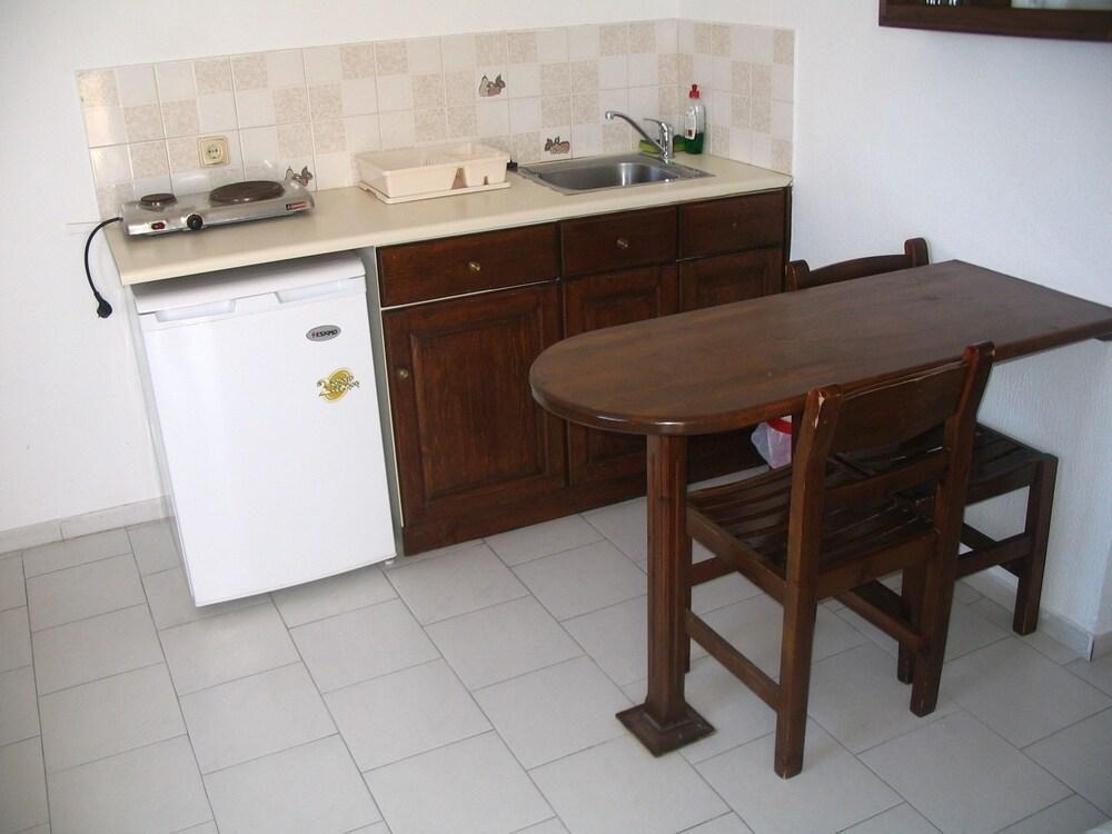 Markakis Studios Fira Town Экстерьер фото